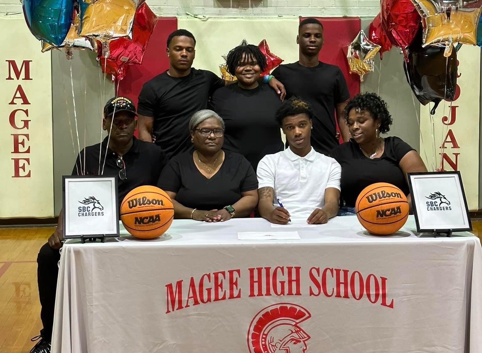 Gregory Signs with South Eastern Baptist College