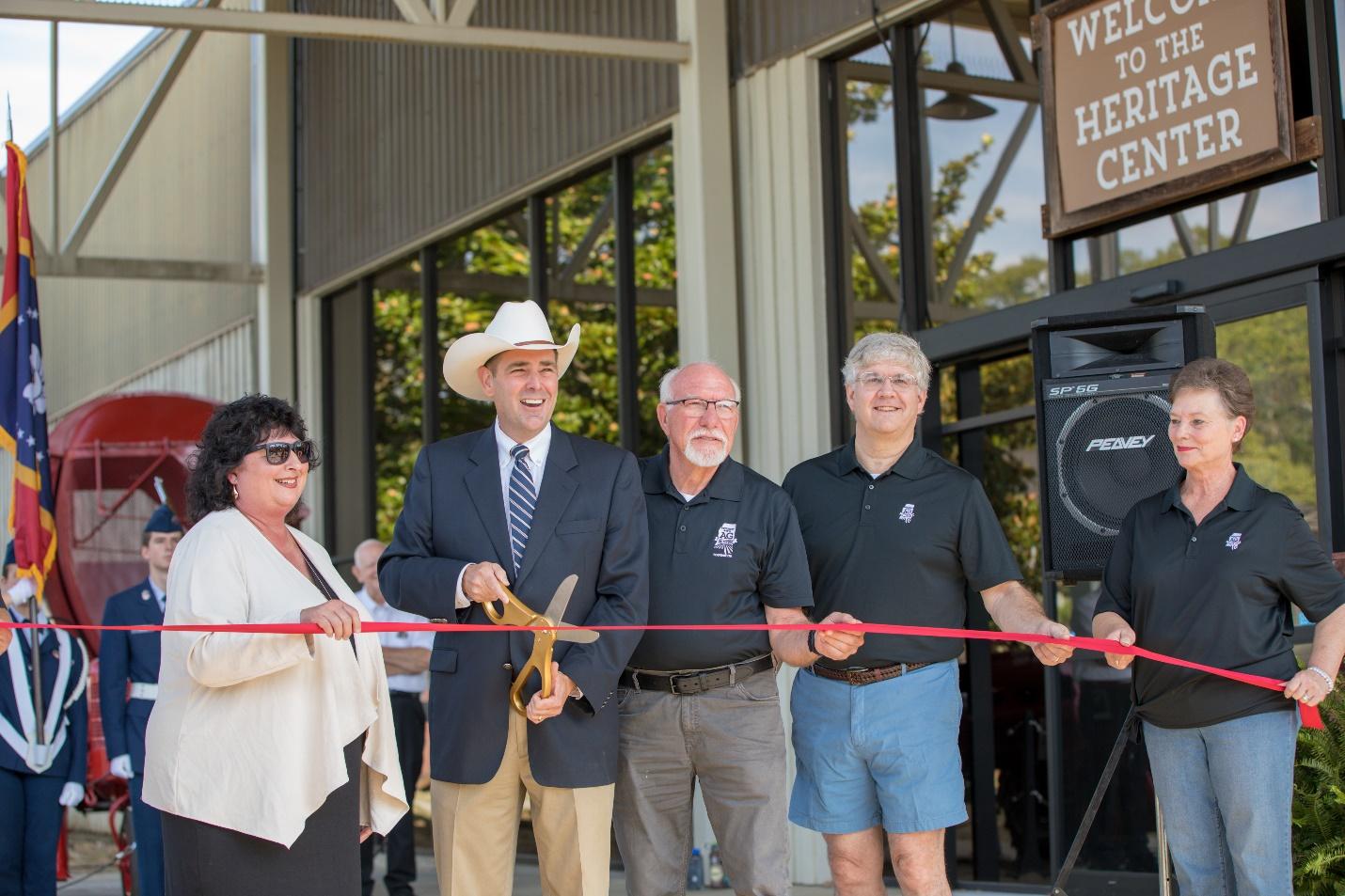 Ag Commissioner Andy Gipson Cuts Ribbon