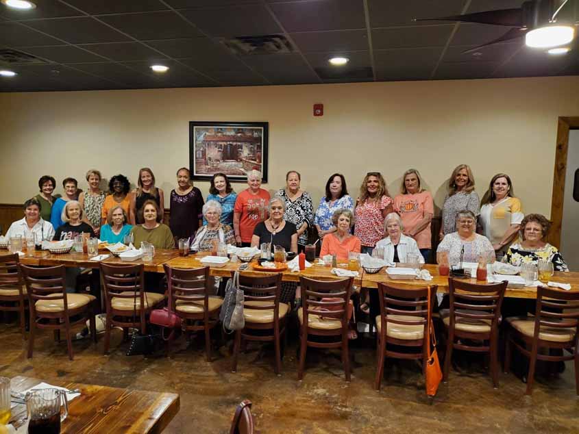 Retired Magee Elementary Teachers Together Again!