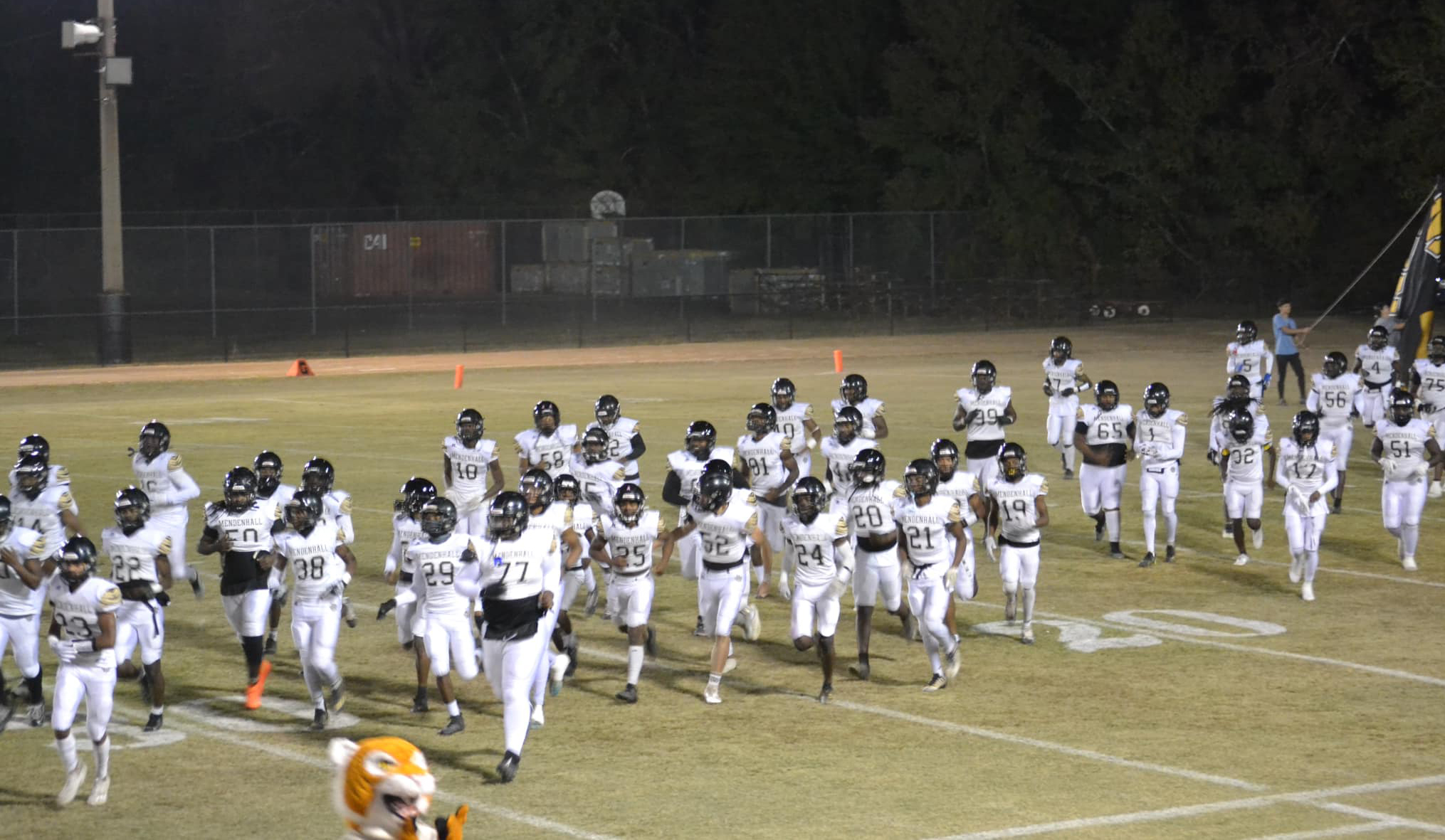 Mendenhall Tigers Lose 44-27 Ending Season