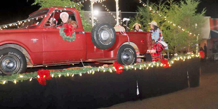 Boswell Float Takes 1st in Christmas Parade!