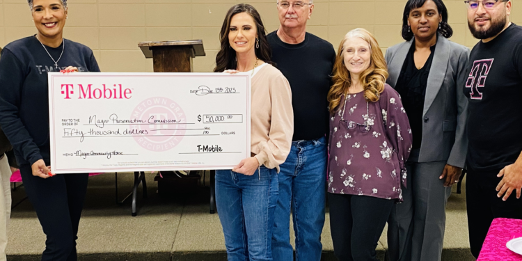T-Mobile Awards $50,000 Grant to Magee Preservation Commission