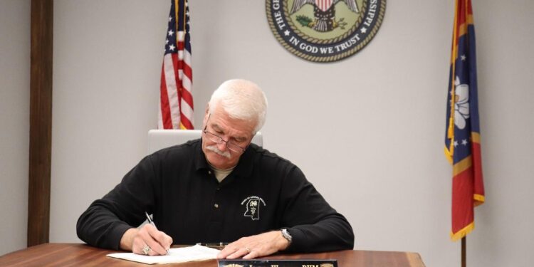 MBAH Grants Certification for Santa’s Reindeer to Enter Mississippi
