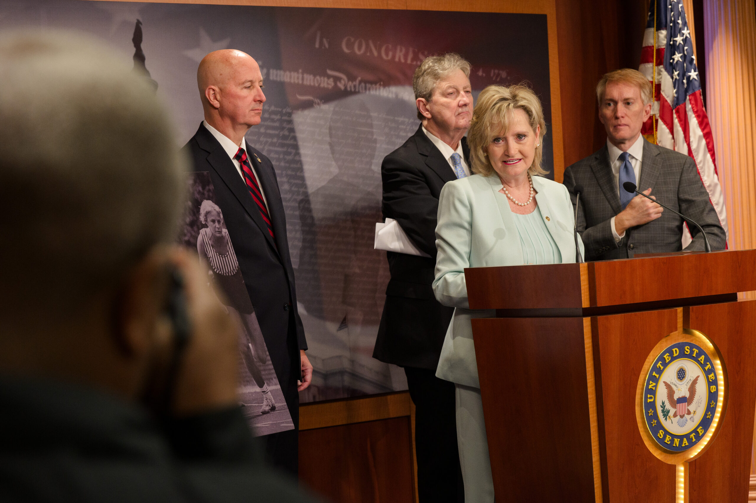 Hyde-Smith Introduces Congressional Review Act