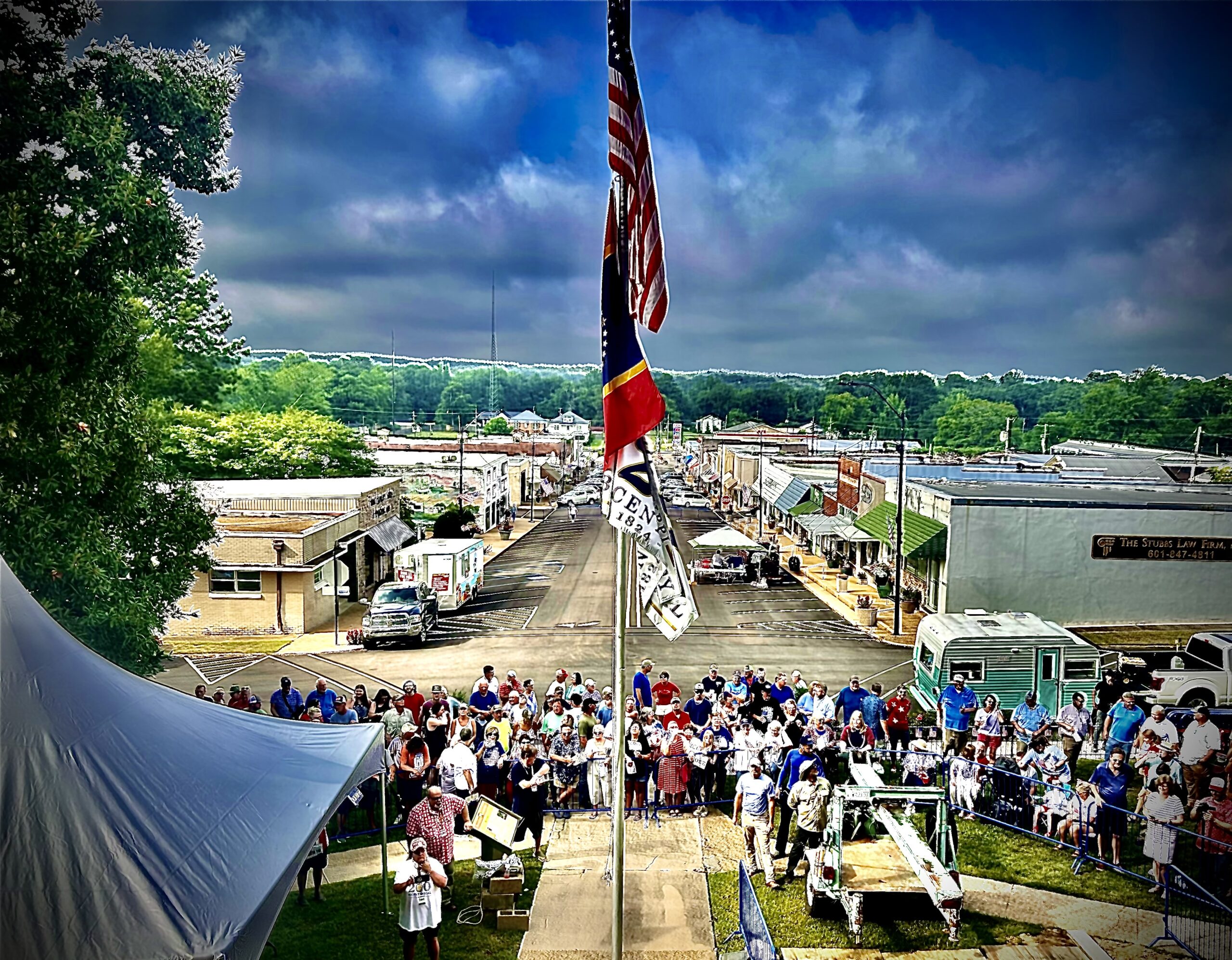 Opening the Simpson County Bicentennial Time Capsule.By Andy Baeuerle