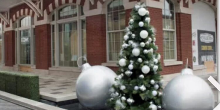 Join the fun & decorate the City of Magee