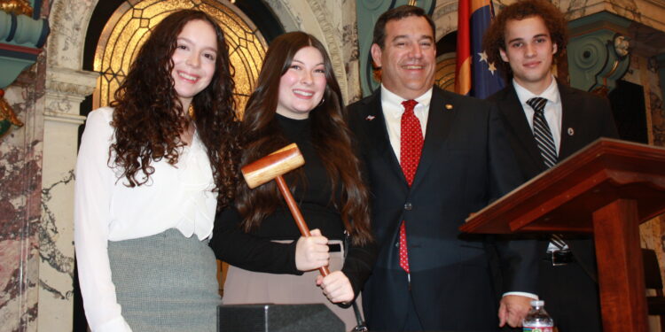 Students from MS School of Math $ Science Visit Senate