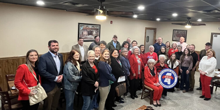 Senator Jeff Tate speaks to Simpson County Republican Women