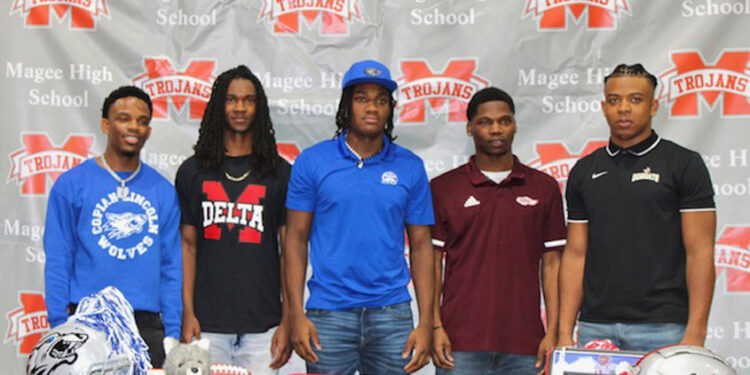 Five Trojans Sign to play college football!