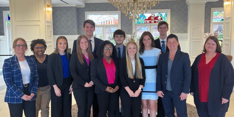 Eta Omega named five-star chapter at regional gala