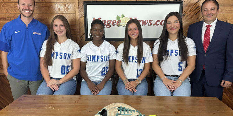 Simpson Senior Softball Players Ready for a Big Year!