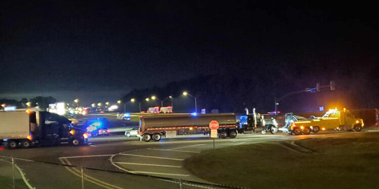 18 Wheeler Flips @ Loves Redlight