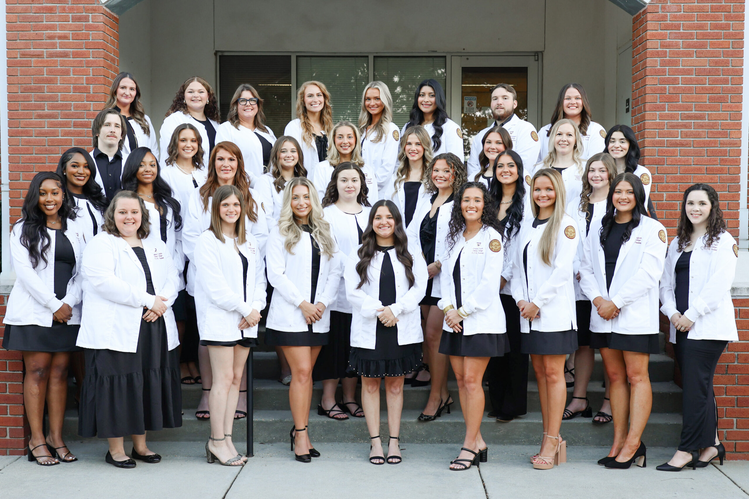 Jones College A.D. Nursing Graduates Celebrate Milestone at Pinning Ceremony