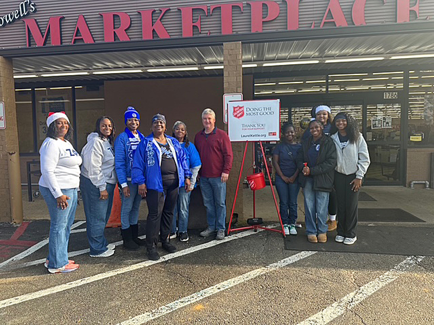 Zeta Phi Beta Sorority’s Rho Iota Zeta Chapter Rings in the Christmas Season  
