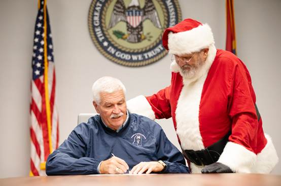 Santa’s Reindeer Cleared for Christmas Eve Visit to Mississippi