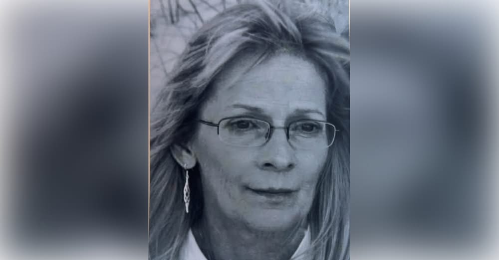 Eva Zail Leach of Mendenhall, Mississippi