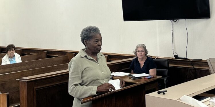 Fence Ordinance On Hold, Kratom Ordinance Preliminary Passing