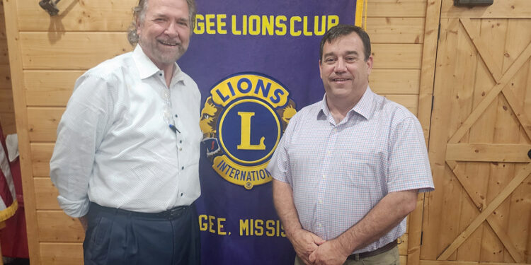 State Senator Andy Berry Addresses Magee Lions Club
