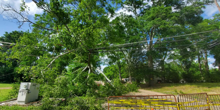 Storm Moves Through Simpson County Friday Night