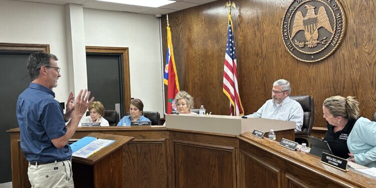 Magee Board of Aldermen Approves Airport Grant Applications, Recognizes Chamber Anniversary