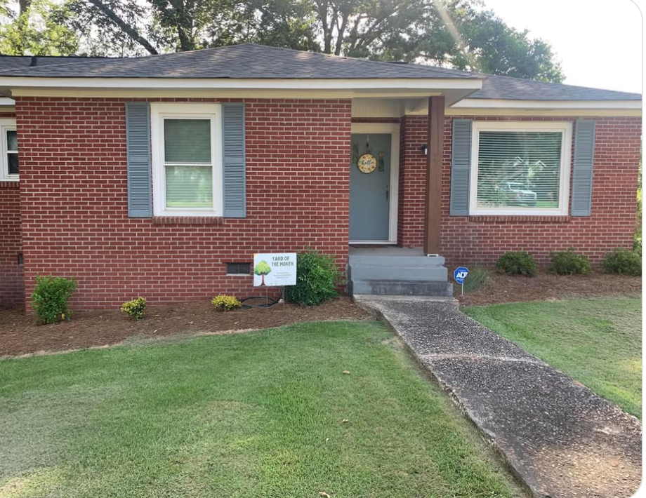 Marlee Perry’s Yard Selected Yard of the Month in Mendenhall