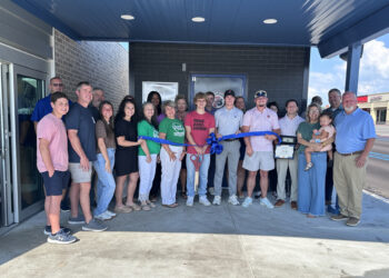 7 Brew Celebrates Ribbon Cutting and a Warm Welcome to Magee