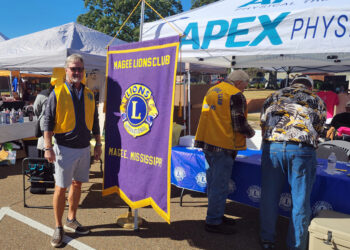 Magee Lions Club Lends a Helping Hand at Crazy Day!